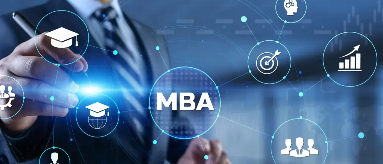 Un homme d'affaires interagit avec un réseau d'icônes représentant la réussite, la croissance et l'éducation, symbolisant les programmes MBA en ligne.