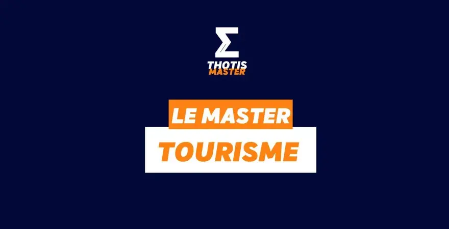 Le logo "THOTIS MASTER" avec un sigma stylisé, suivi de "LE MASTER TOURISME". Idéal pour un master tourisme à distance.