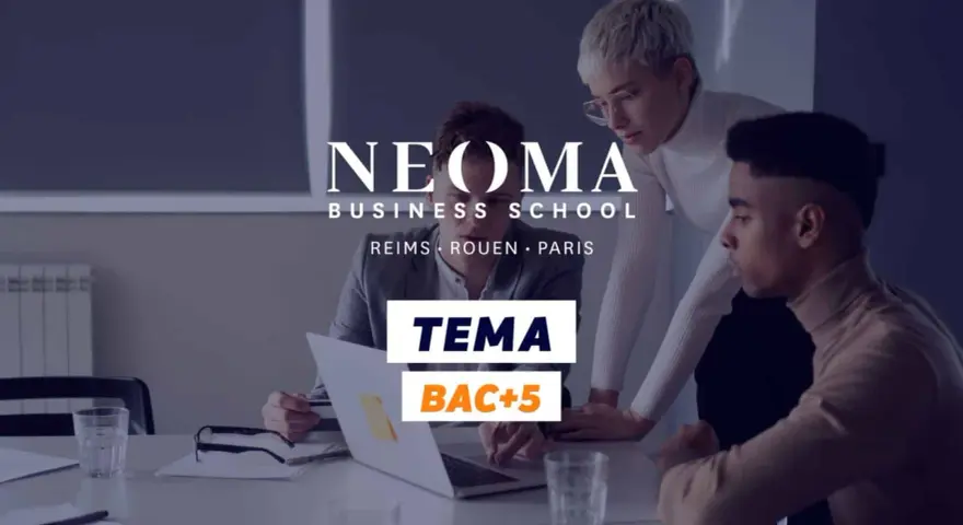 Étudiants en réunion pour le programme MSC Business Analytics NEOMA.